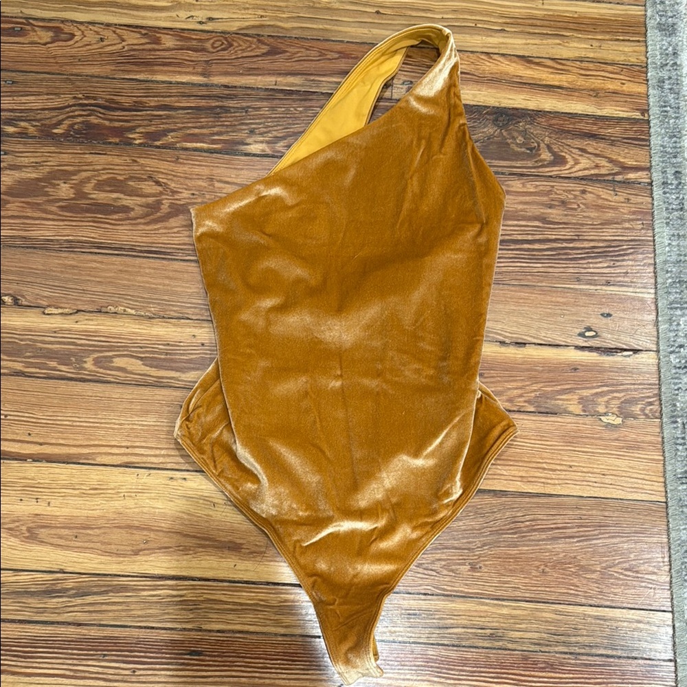 Velvet One-Shoulder Bodysuit in Mustard